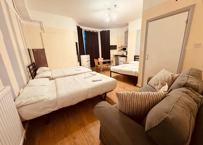 Hotel Anwar House London